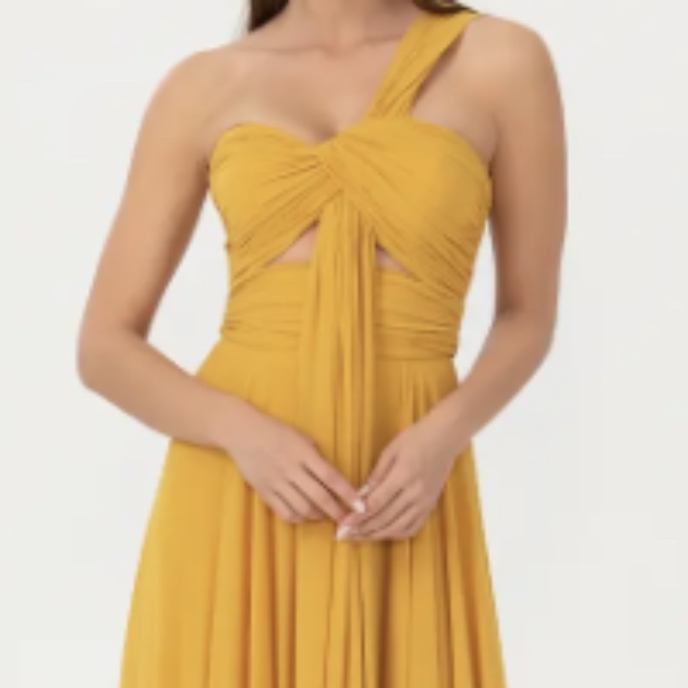 A CUT STRAPLESS CHIFFON EVENING DRESS